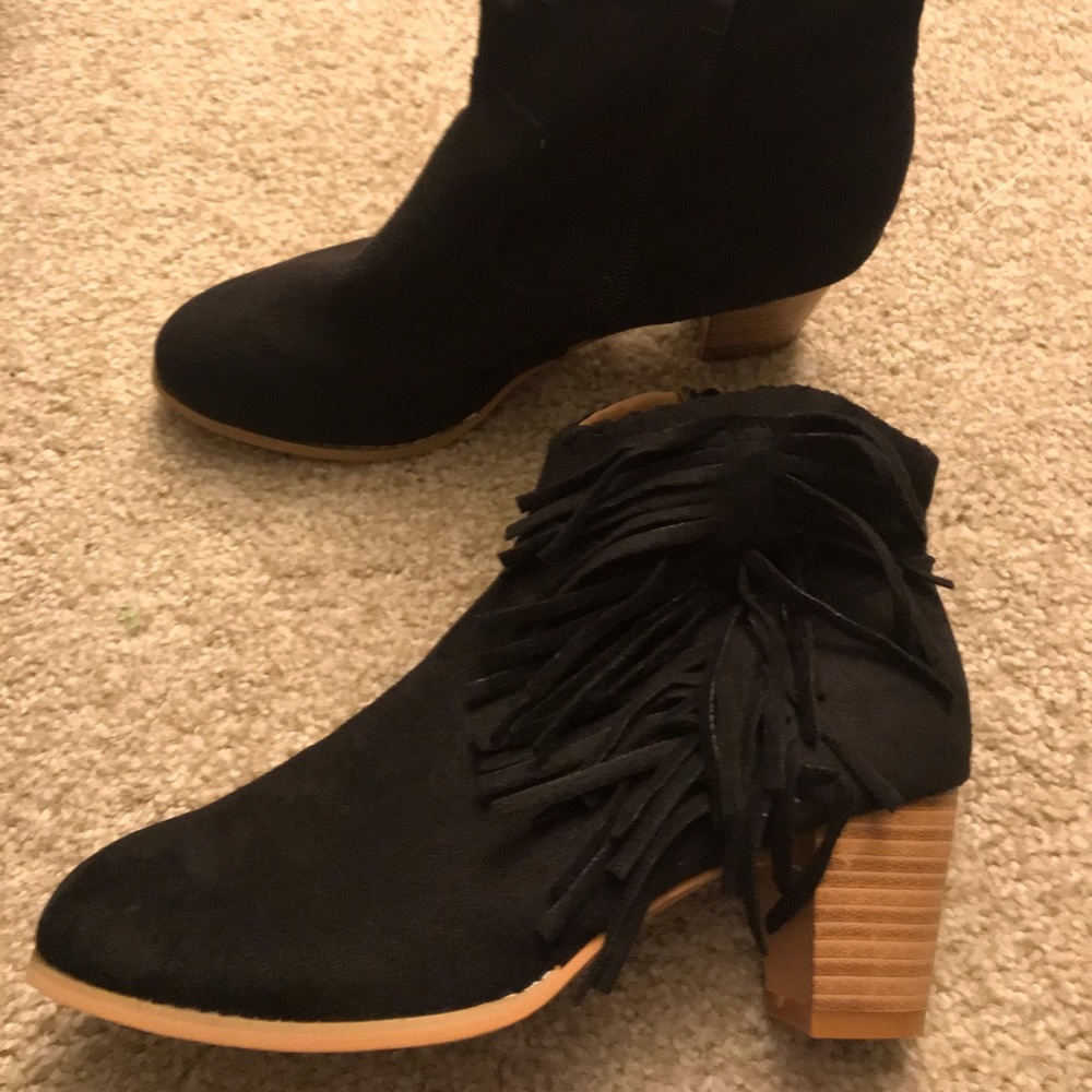 Bohemian Fringe Black Vegan Suede Ankle Boots - Picture 6 of 9